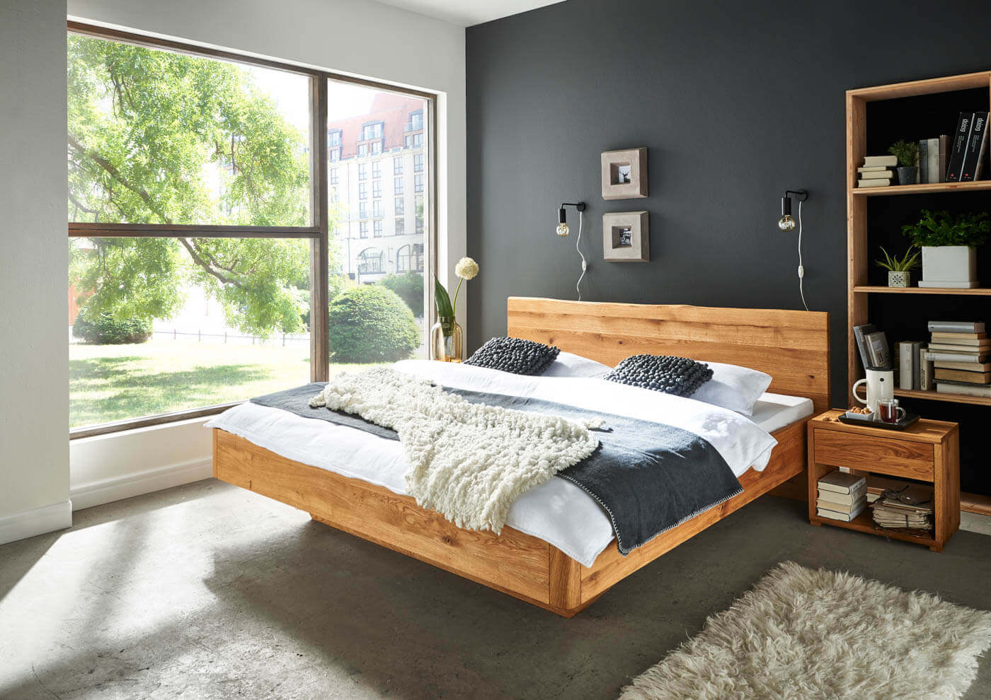 Bett SALUTO  mit Baumkante